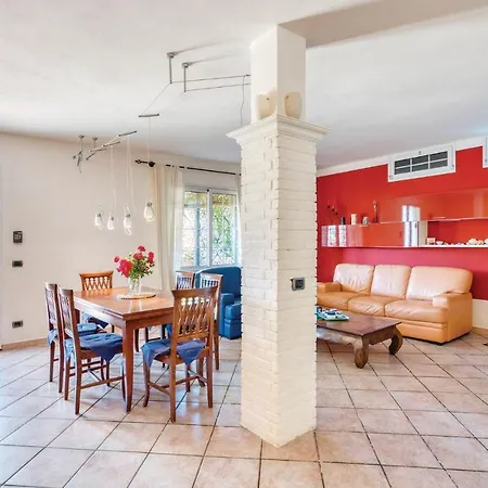 Casa Con Portico Apartment *